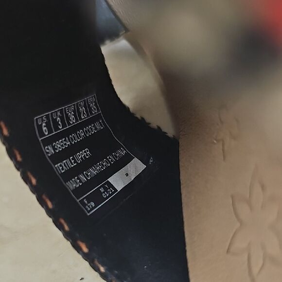 Skechers Multicolor Woven Sandals with Contoured Footbed - Picture 5 of 6